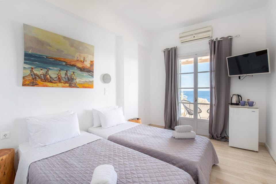 Bed, TV and multimedia