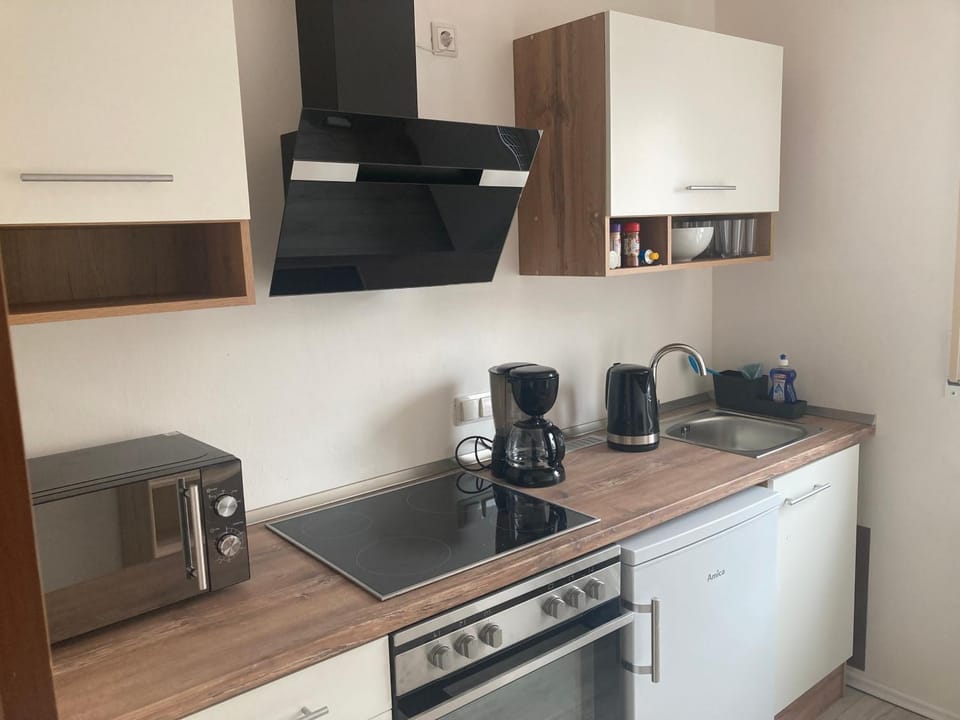 Coffee/tea facilities, Kitchen or kitchenette, minibar, pet friendly, stove, toaster