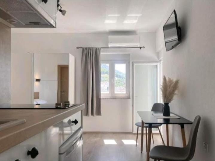 Apartments Vujčić Apartment in Makarska