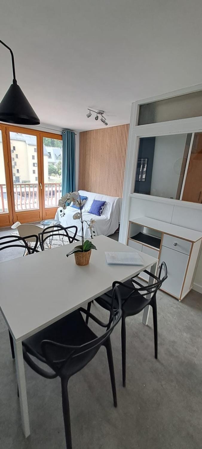 Appartement 2 à 4 personnes Luchon centre Apartment in Catalonia