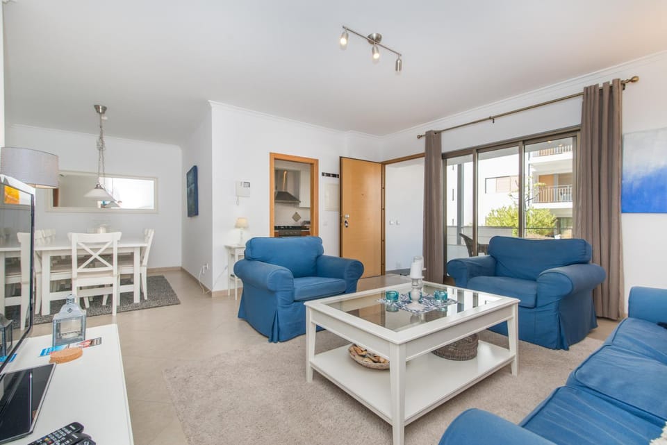 TV and multimedia, Living room, Dining area