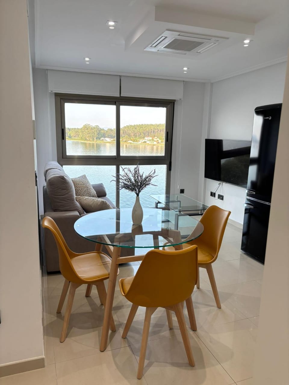 Living room, Sea view
