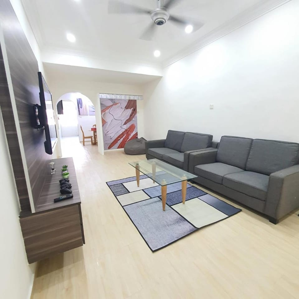 Communal lounge/ TV room