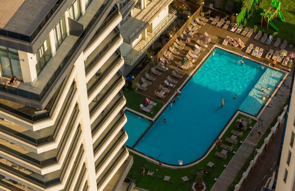 Property building, Swimming pool