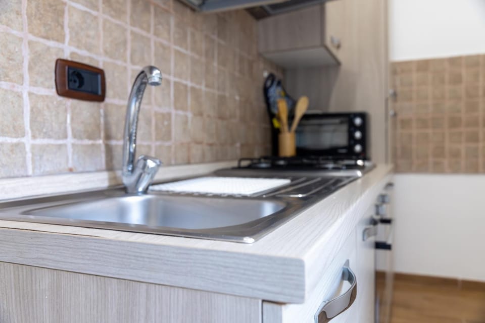 Kitchen or kitchenette, kitchen