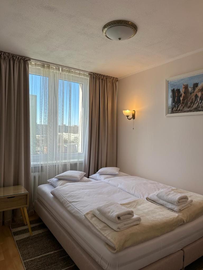 Bed, Photo of the whole room, Bedroom, towels