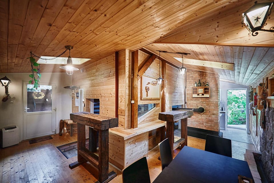 Olive Tree Forest Cabin Original Cabin in Hungary