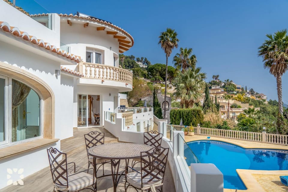 Property building, Patio, Day, Natural landscape, View (from property/room), Balcony/Terrace, Dining area, Pool view, Swimming pool, sunbed