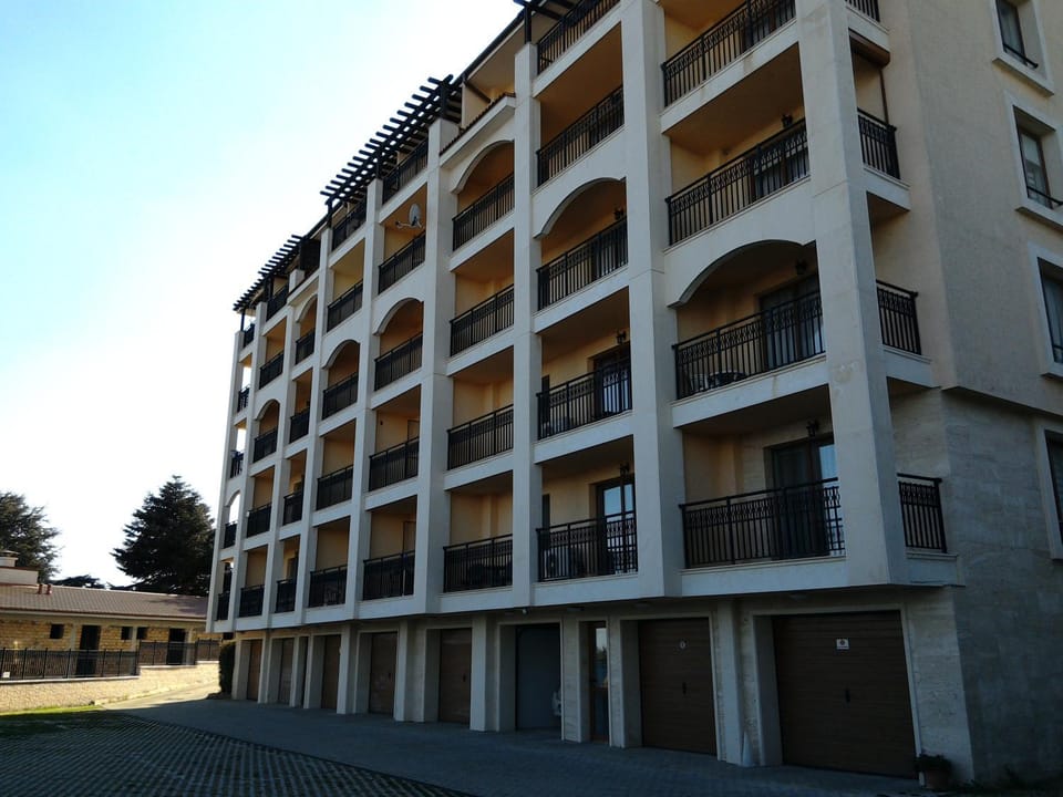 Property building, Day