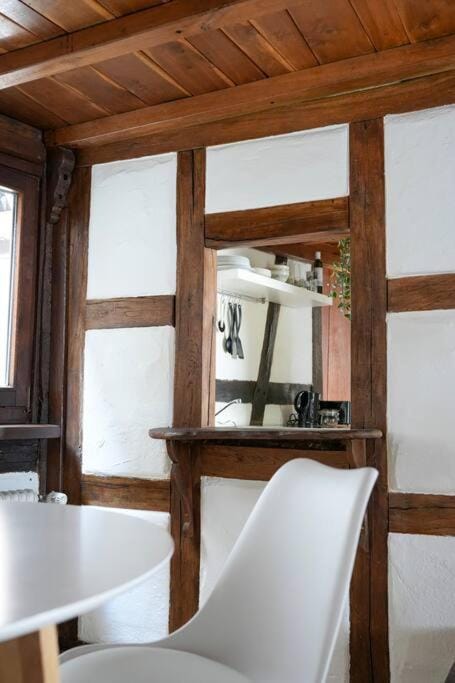 Charmante Fachwerk Wohnung mit Terrasse in der Altstadt Apartment in Koblenz