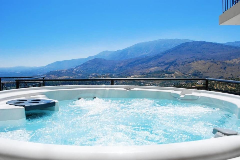 Hot Tub, Mountain view