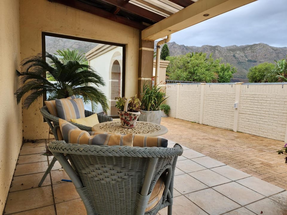 View (from property/room), Internal: Not applicable to any particular room