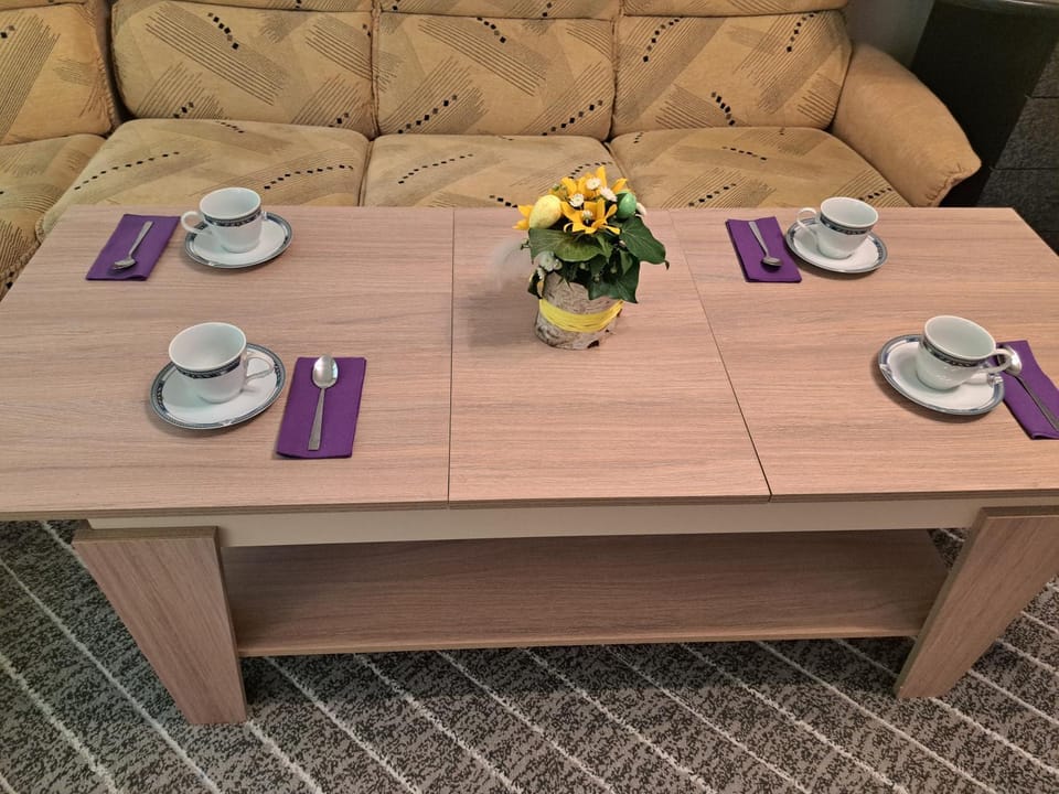 Balcony/Terrace, Living room, Seating area, locker, locker, air conditioner