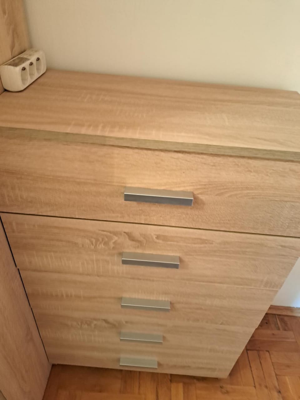 Balcony/Terrace, wardrobe, air conditioner