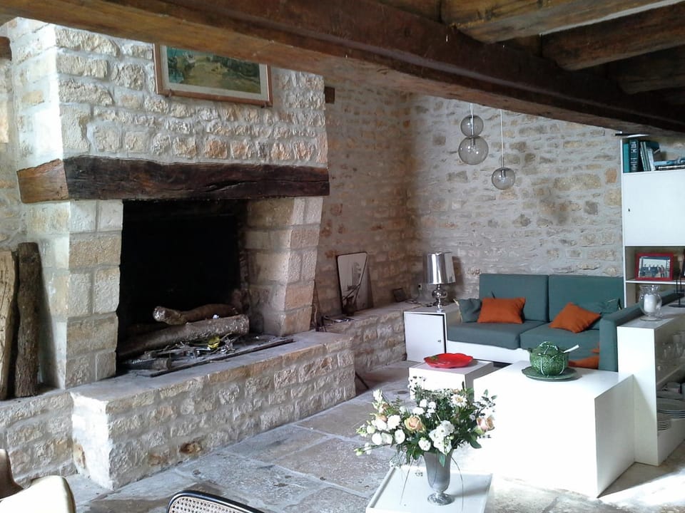 L'Arnaudière House in Nouvelle-Aquitaine