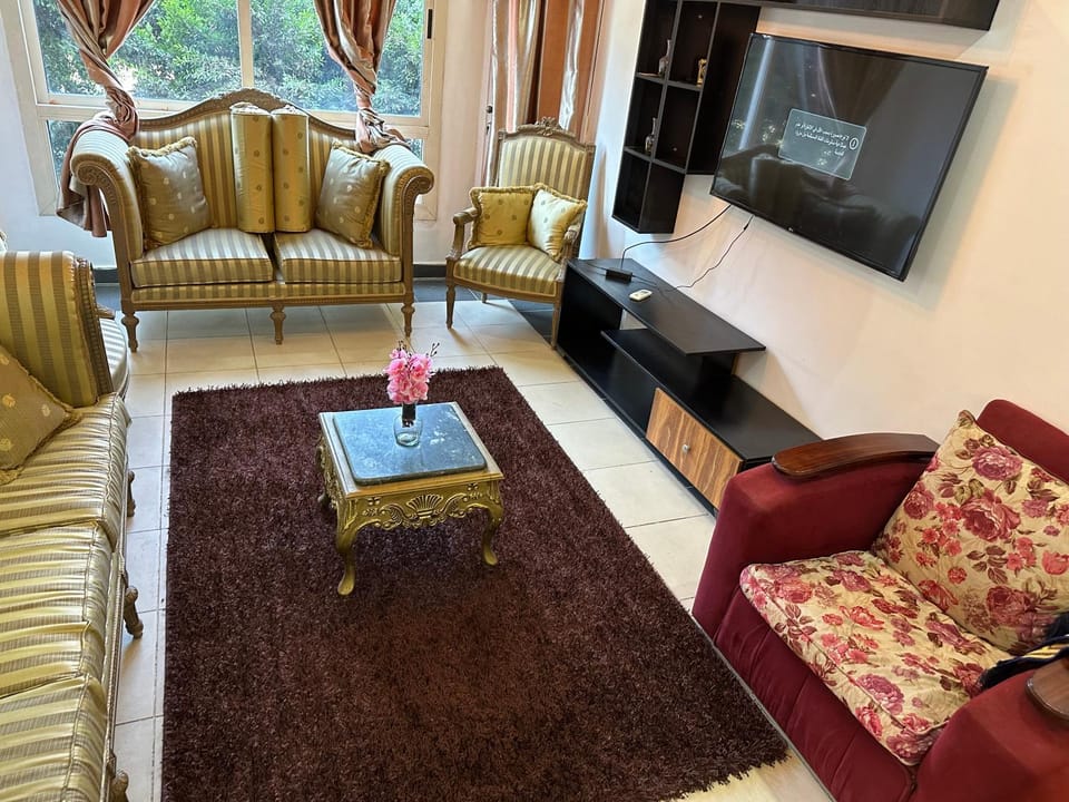 TV and multimedia, Seating area