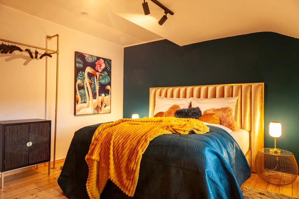 Bed, Bedroom