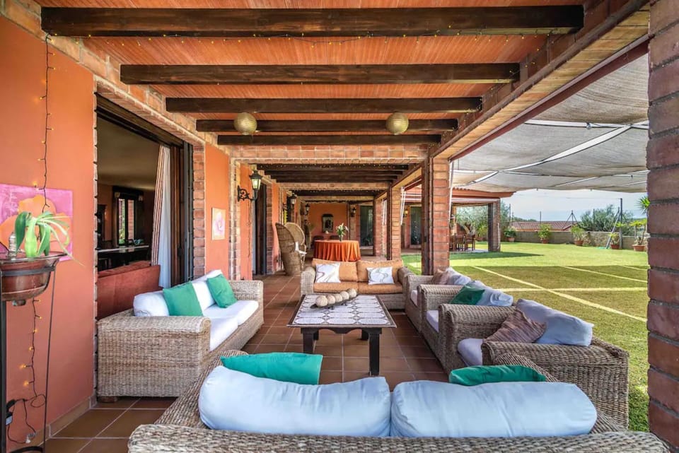 Patio, Seating area