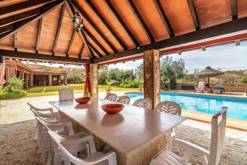 Patio, Garden, Dining area