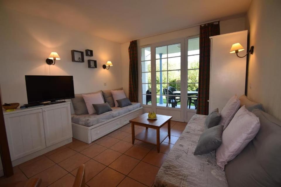 Appt HAMEAU DU LAC avec piscine et vue sur le lac Apartment in Occitanie