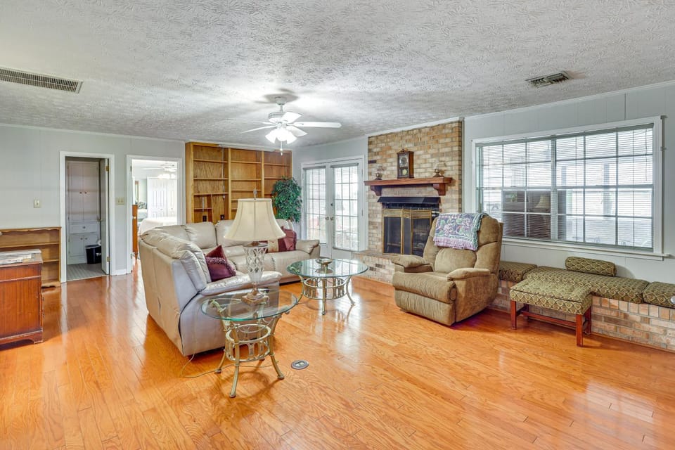 Spacious Downtown Montgomery Home w/ Yard, Patio! House in Montgomery
