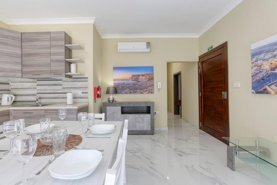 Seaview,Beautiful 3BR Apt 2 Apartment in Marsaskala
