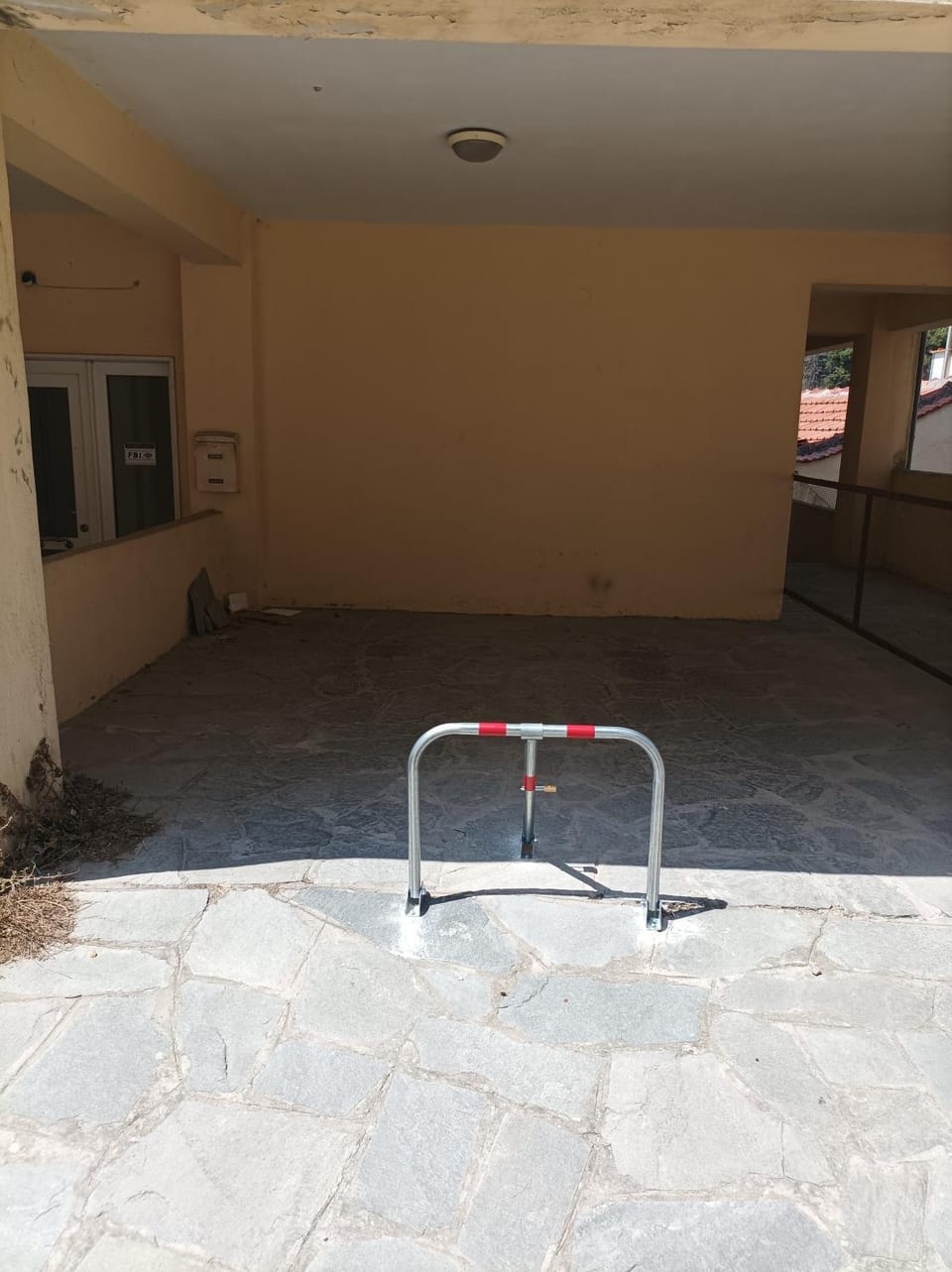 Earthy Apartment in Kavala