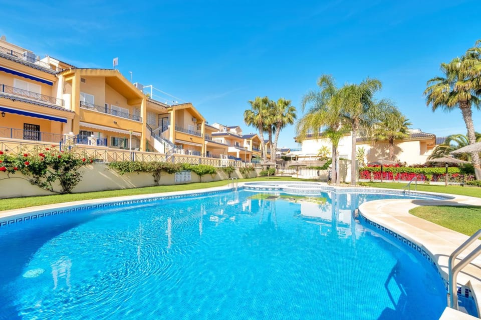 Property building, Swimming pool