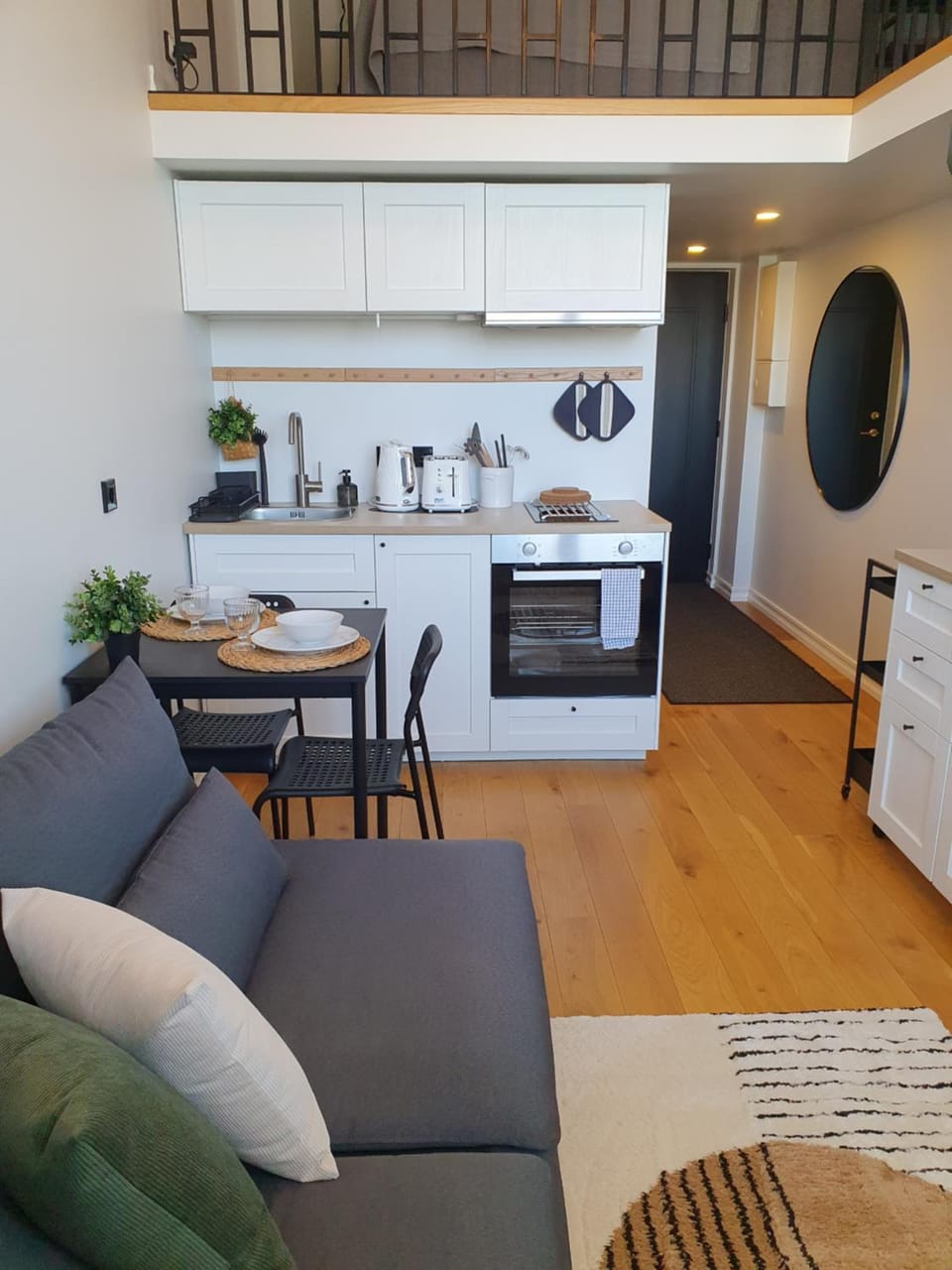 Kitchen or kitchenette