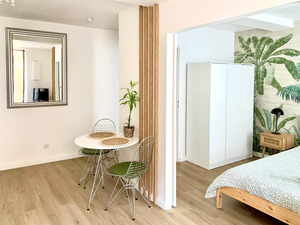 Dining area, Bedroom