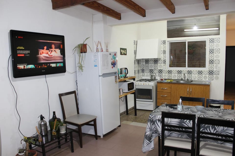 TV and multimedia, Kitchen or kitchenette, Dining area, Breakfast, minibar, oven, pet friendly, kitchen