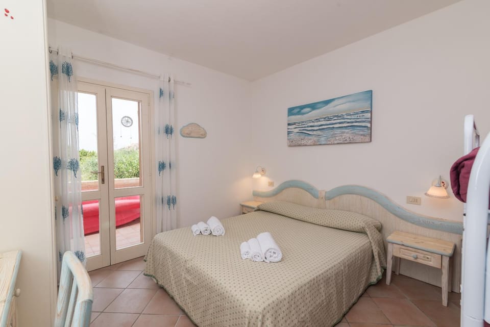 Property building, Living room, Bedroom
