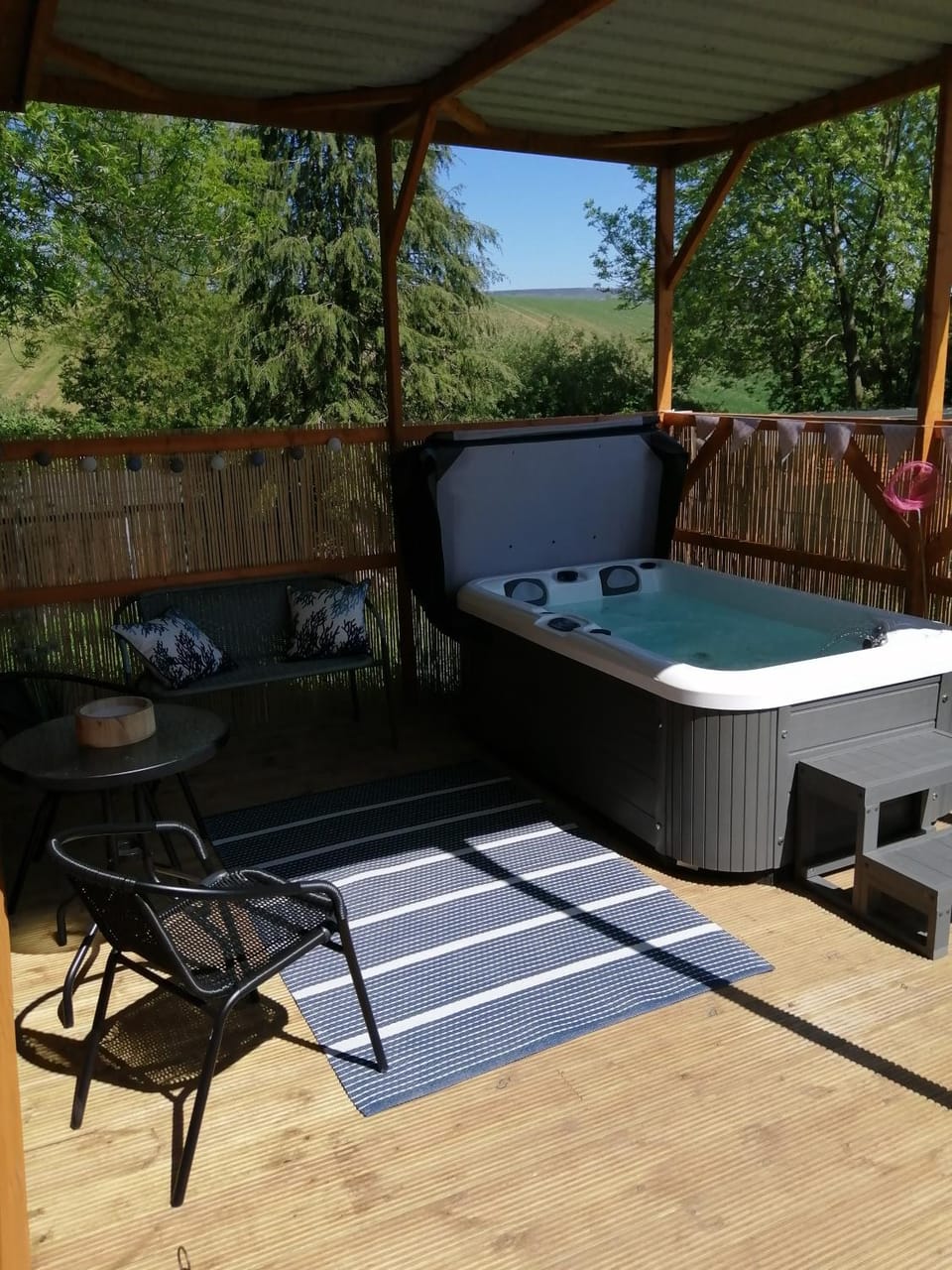 Lakes and Eden Valley. Thornhill Cabin Cabin in England