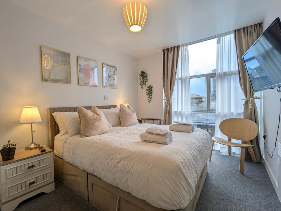 City Centre Morden 1-Bedroom Apt Near Dock Apartment in Liverpool