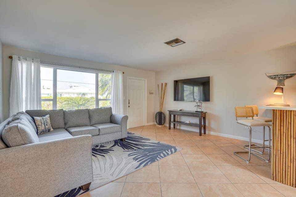 Stunning Bonita Springs Home on the Canal! House in Bonita Springs