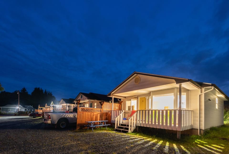 The Cabins at Alert Bay Cabin in Vancouver Island