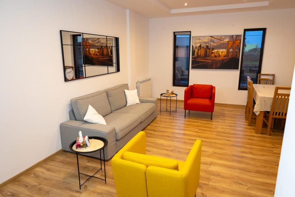 Communal lounge/ TV room, TV and multimedia, Living room