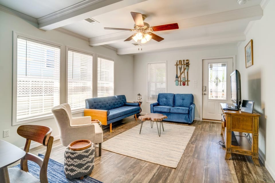 Charleston Home with Porch - 3 Mi to Folly Beach! House in James Island