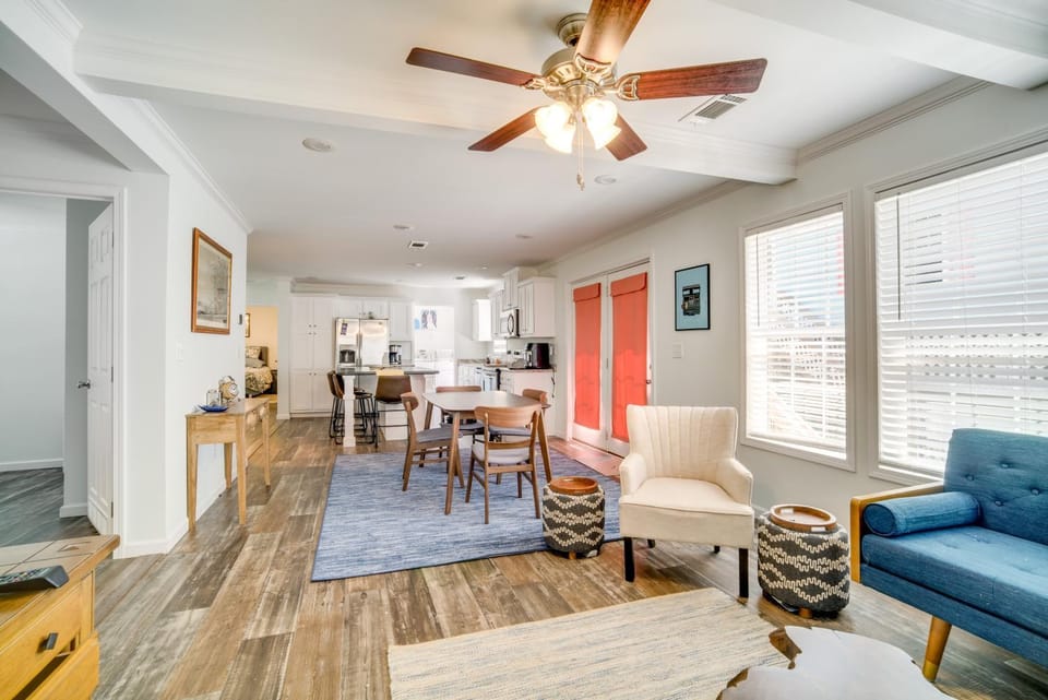 Charleston Home with Porch - 3 Mi to Folly Beach! House in James Island