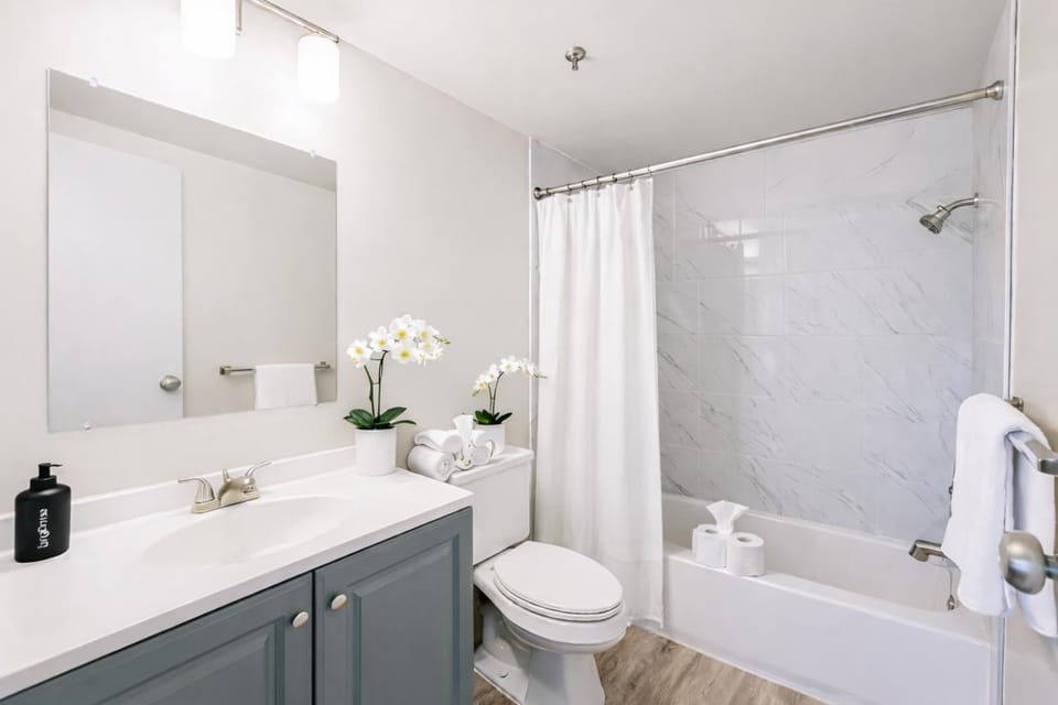 The Hartford Skyline - Stylish Downtown Condo with Wifi Gym Apartment in Hartford