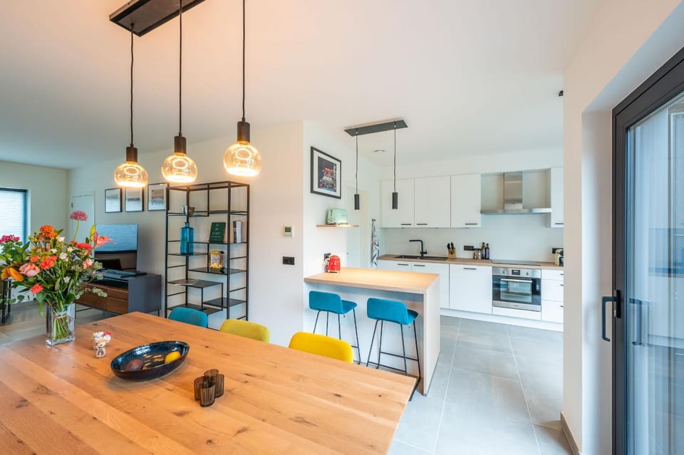 Dining area, dishwasher, minibar, pet friendly, stove, toaster, kitchen
