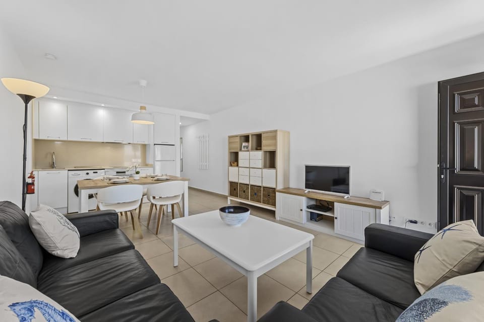Casahost Bastian Boutique II Seaview Apartment in Costa Teguise