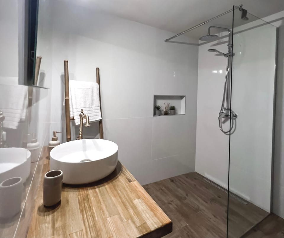 Shower, Bathroom