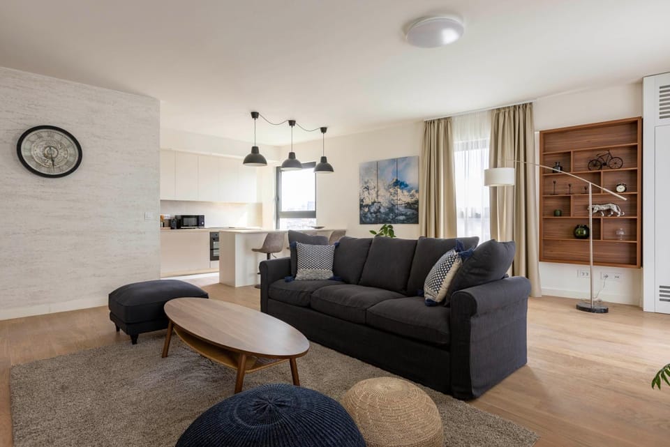 Kitchen or kitchenette, Living room, Seating area