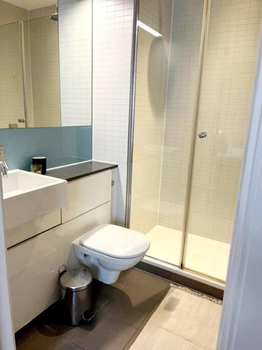 City Apartment with Terrace Apartment in Leicester