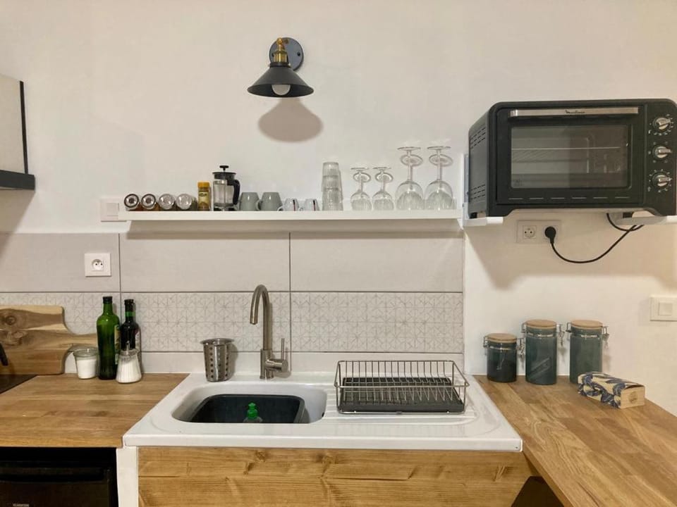 studio-ville médievale-charmant Apartment in Provence