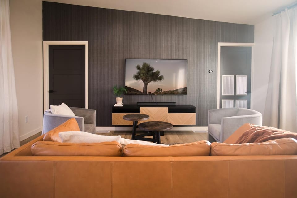 Communal lounge/ TV room, Living room