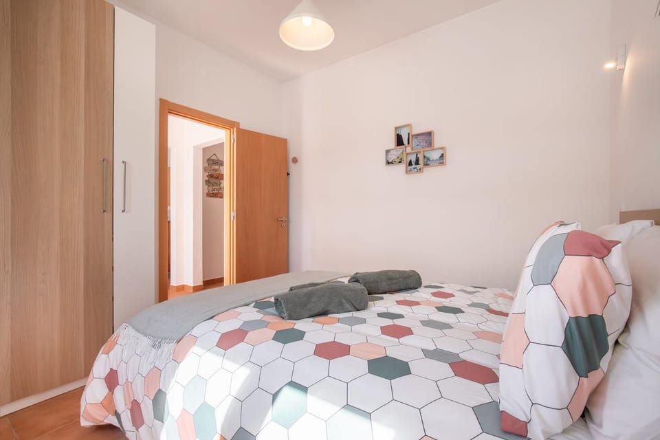Bed, Photo of the whole room, Bedroom, towels, wardrobe