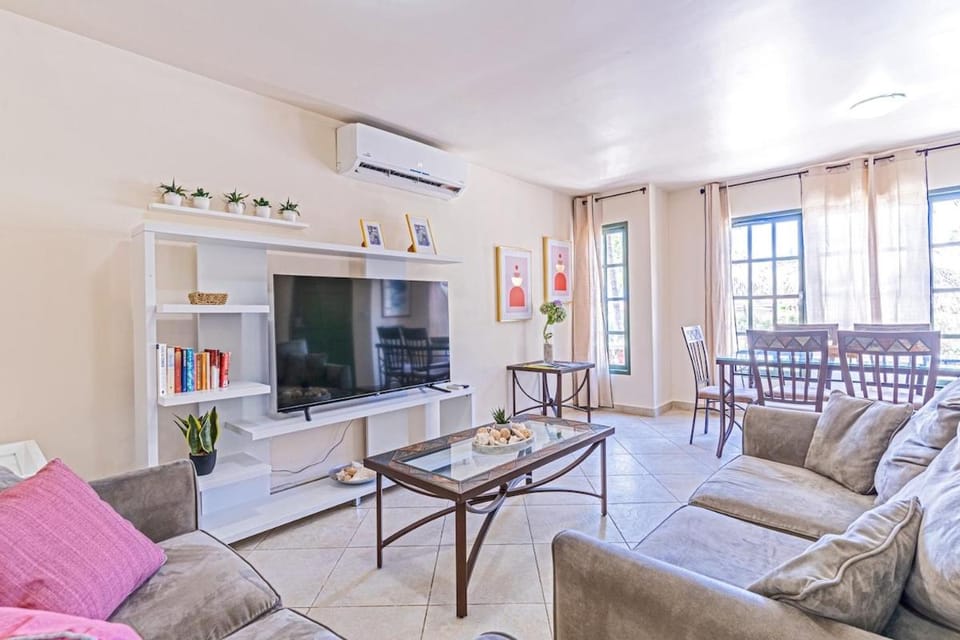 Palma Divine Condo-2BR-2BTH-Pool Apartment in Noord