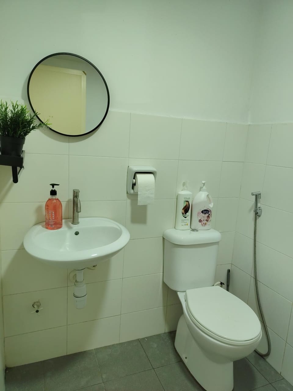 Maison Inn - Affordable Sleeps 6 to 13 near Tebrau AEON & Toppen Apartment in Johor Bahru